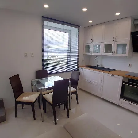 Bergen Sunrise Apartment - Self Check In - Free Parking Exterior photo