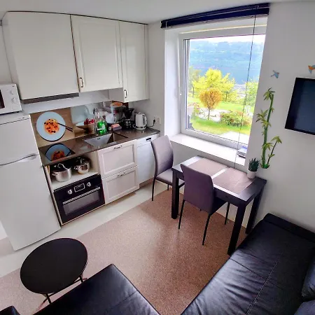 Bergen Sunrise Apartment - Self Check In - Free Parking Exterior photo