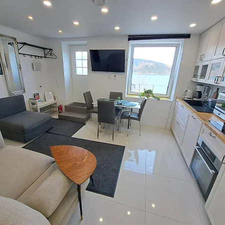 Bergen Sunrise Apartment - Self Check In - Free Parking Exterior photo